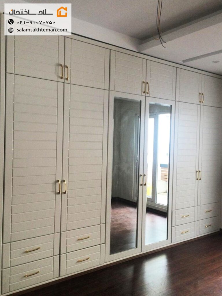 کمد دیواری پی وی سی سفید با درب آینه دار