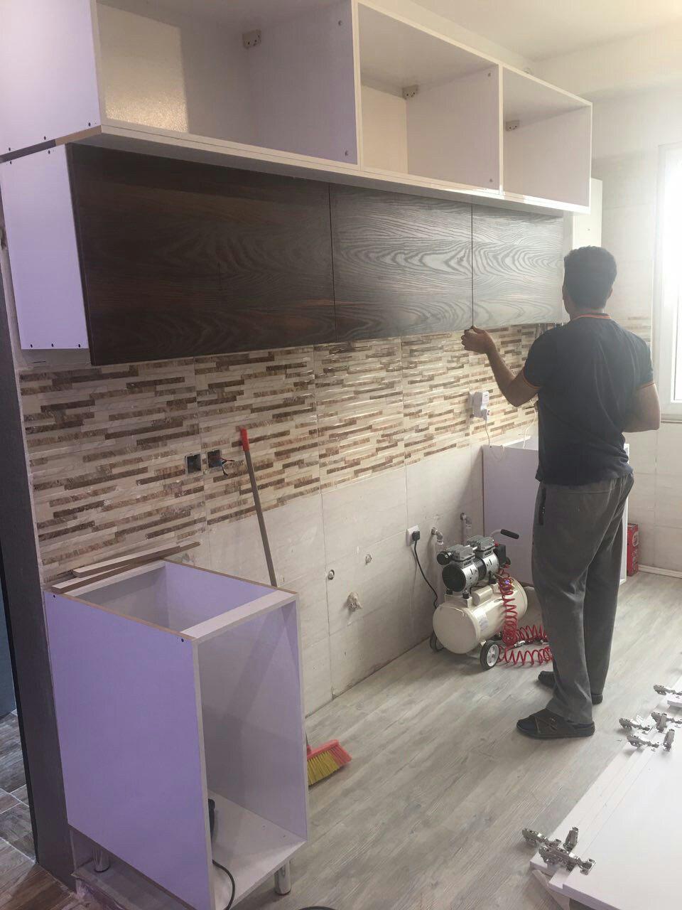 ساخت و نصب کابینت آشپزخانه چوبی سفید قهوه ای