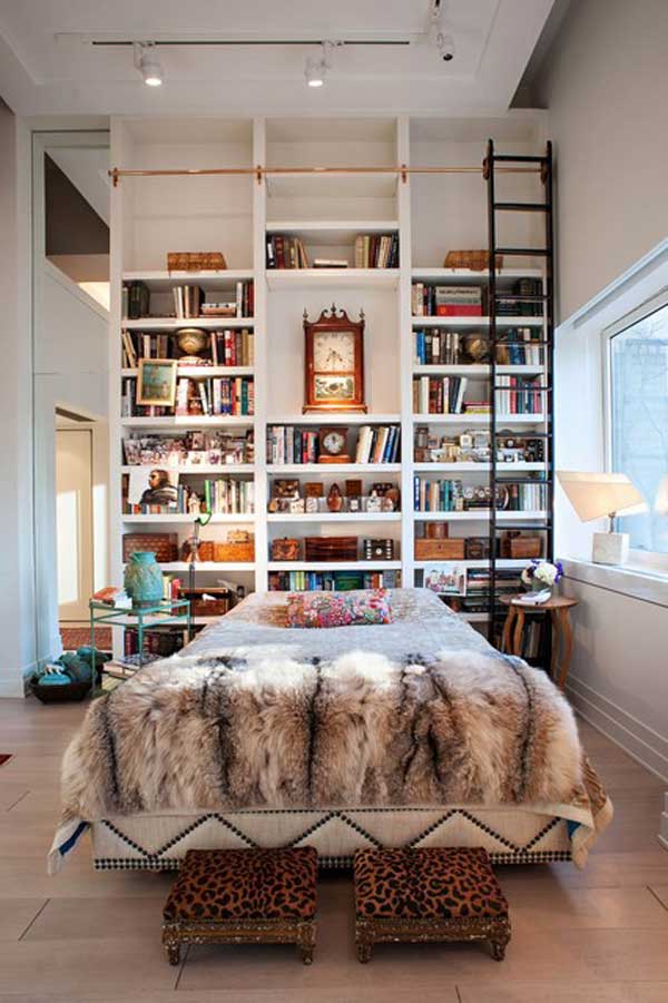 مدل کمد دیواری کتابخانه دار بزرگ به رنگ سفید در اتاق خواب