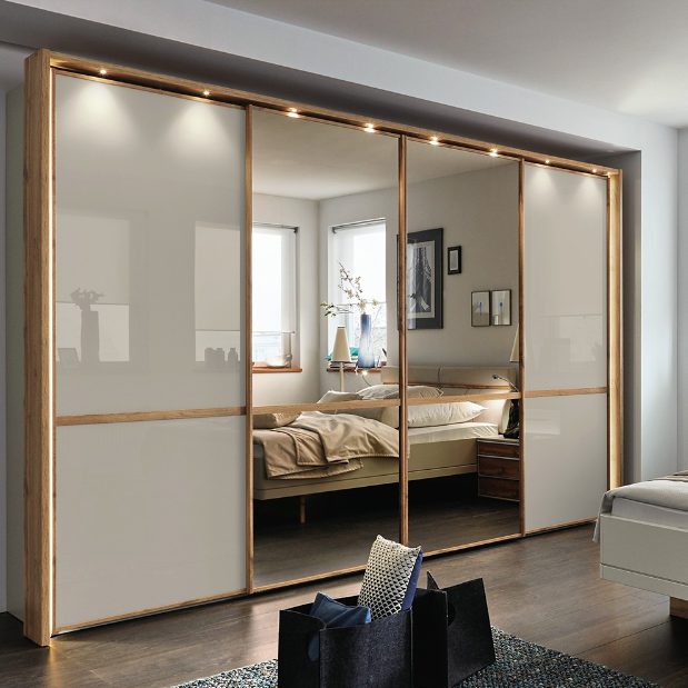 کمد دیواری برای رختخواب رنگ سفید طلایی با درب آینه دار